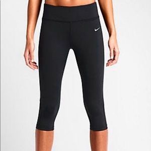 NWT Nike Epic Lux Tight
